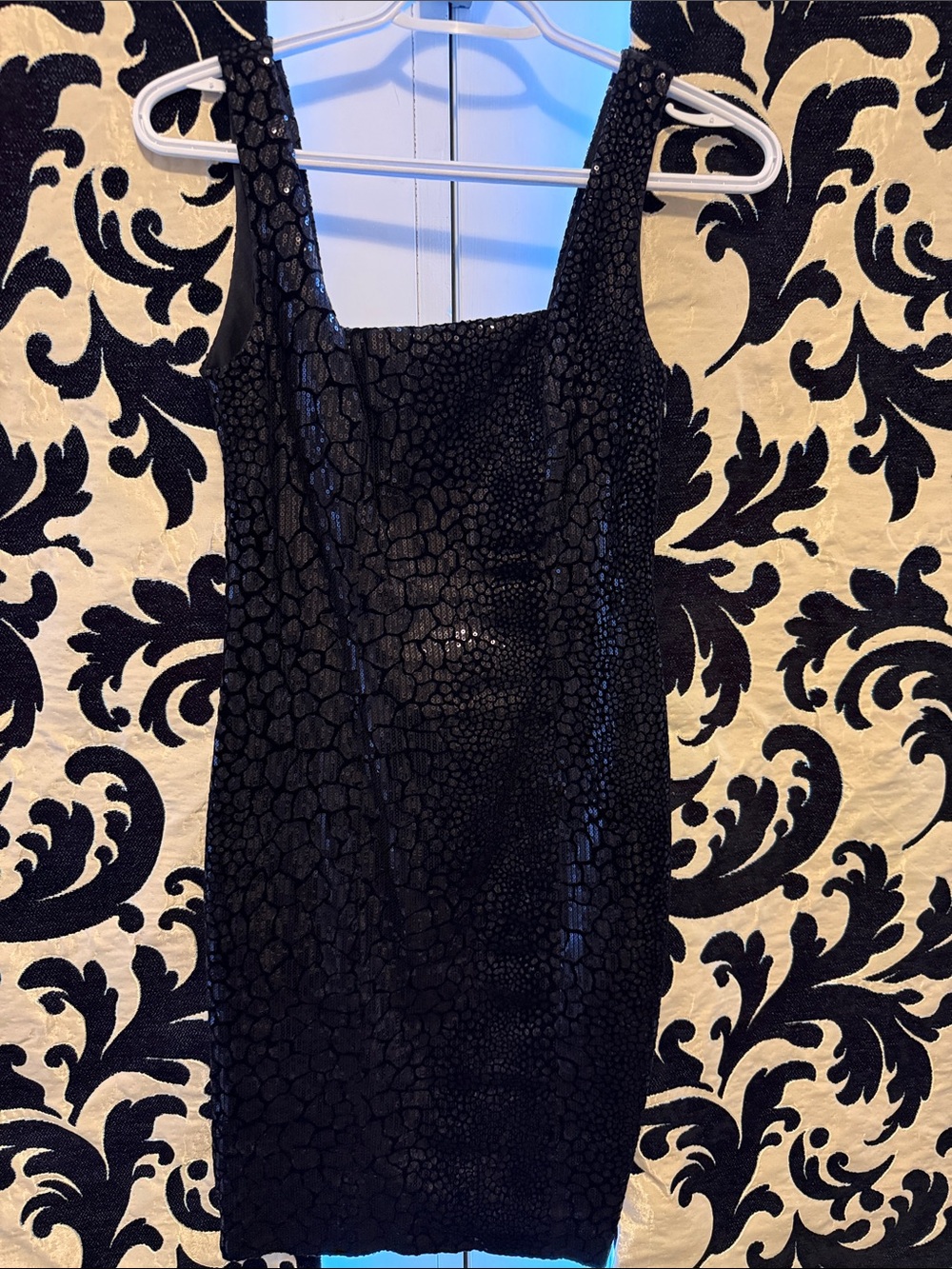 le chateau Black Textured Sleeveless Midi Dress